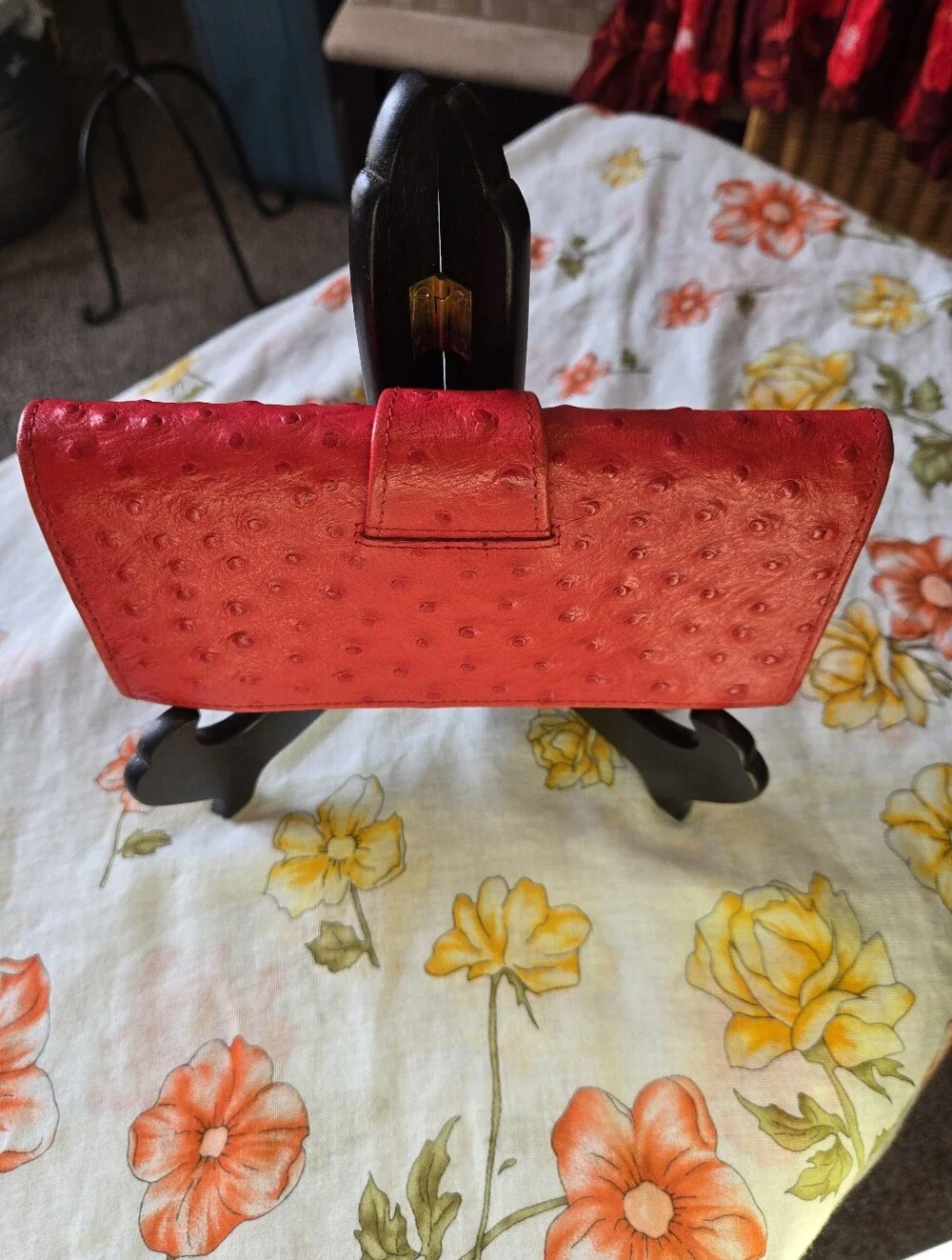 Vintage Vera Pelle Red Ostrich-Texture Genuine Leather Wallet with Gold Accent